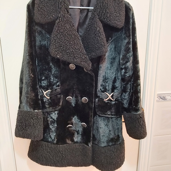 Vintage Luxurious Looking Trench Coat Size Small/Medium - Picture 2 of 6